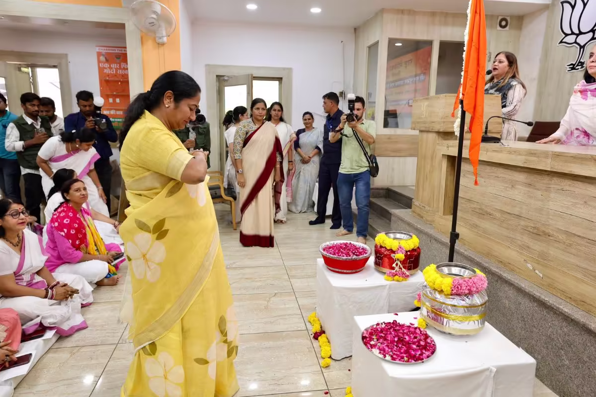 New Delhi: राष्ट्र सेविका समिति की ताकत पर रेखा गुप्ता की टिप्पणी New Delhi: राष्ट्र सेविका समिति की ताकत पर रेखा गुप्ता की टिप्पणी