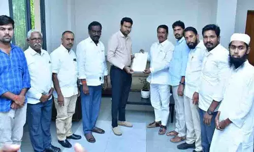 सुनिश्चित करें कि किसानों के लिए यूरिया की कोई कमी न हो:Niranjan Reddy