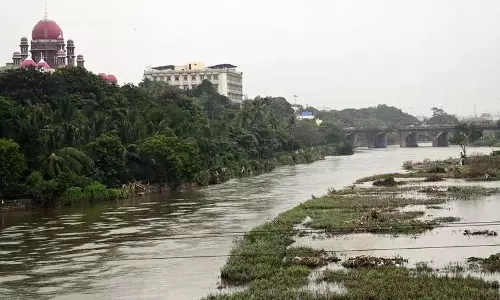 तेलंगाना में भारी बारिश के बीच IMD ने और अधिक बारिश की चेतावनी दी तेलंगाना में भारी बारिश के बीच IMD ने और अधिक बारिश की चेतावनी दी