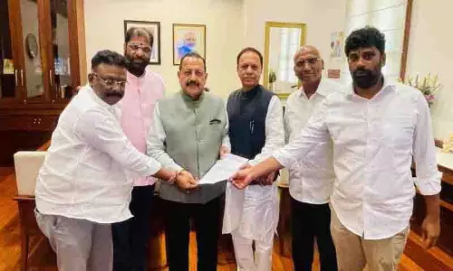 BRS ने तेलंगाना में दो सिविल सेवकों के खिलाफ केंद्र में शिकायत दर्ज कराई