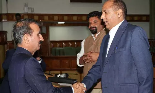 पूर्व मुख्यमंत्री Jai Ram Thakur ने कहा कि पुनर्निर्माण कार्य युद्ध स्तर पर करने की आवश्यकता पूर्व मुख्यमंत्री Jai Ram Thakur ने कहा कि पुनर्निर्माण कार्य युद्ध स्तर पर करने की आवश्यकता