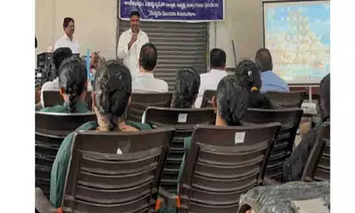 Singareni उत्पादन लक्ष्य हासिल करने के लिए कार्यशाला कर्मचारियों की कड़ी मेहनत महत्वपूर्ण Singareni उत्पादन लक्ष्य हासिल करने के लिए कार्यशाला कर्मचारियों की कड़ी मेहनत महत्वपूर्ण