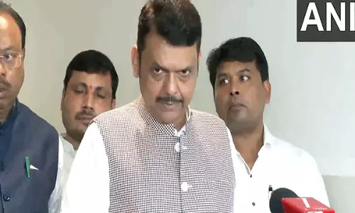 महाराष्ट्र CM ने राहुल गांधी पर झूठ बोलने का लगाया आरोप महाराष्ट्र CM ने राहुल गांधी पर झूठ बोलने का लगाया आरोप