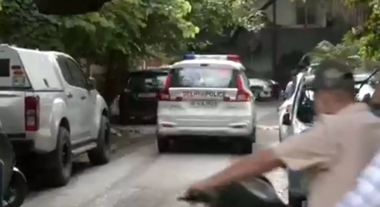 50 से अधिक स्कूलों को ईमेल के माध्यम से बम की धमकी मिली 50 से अधिक स्कूलों को ईमेल के माध्यम से बम की धमकी मिली