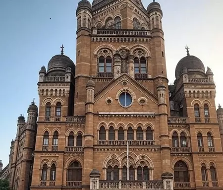 मुंबई में भारी बारिश के बीच जनजीवन सामान्य, बीएमसी सतर्क, सहायता के लिए जारी हेल्पलाइन नंबर मुंबई में भारी बारिश के बीच जनजीवन सामान्य, बीएमसी सतर्क, सहायता के लिए जारी हेल्पलाइन नंबर