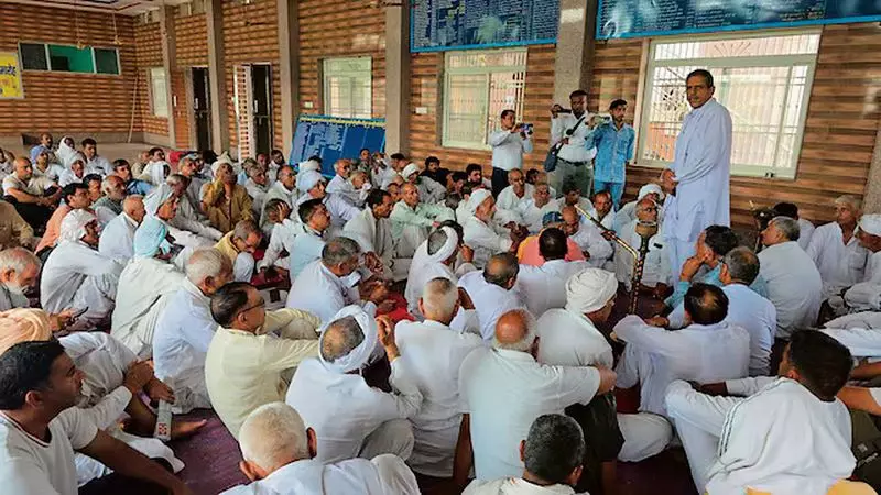 Haryana : 10 सोशल मीडिया अकाउंट्स के खिलाफ एफआईआर दर्ज Haryana : 10 सोशल मीडिया अकाउंट्स के खिलाफ एफआईआर दर्ज