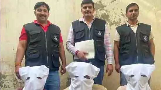 Gurugram: सोना लूट मामले में तीन गिरफ्त में, बरामदी शून्य Gurugram: सोना लूट मामले में तीन गिरफ्त में, बरामदी शून्य