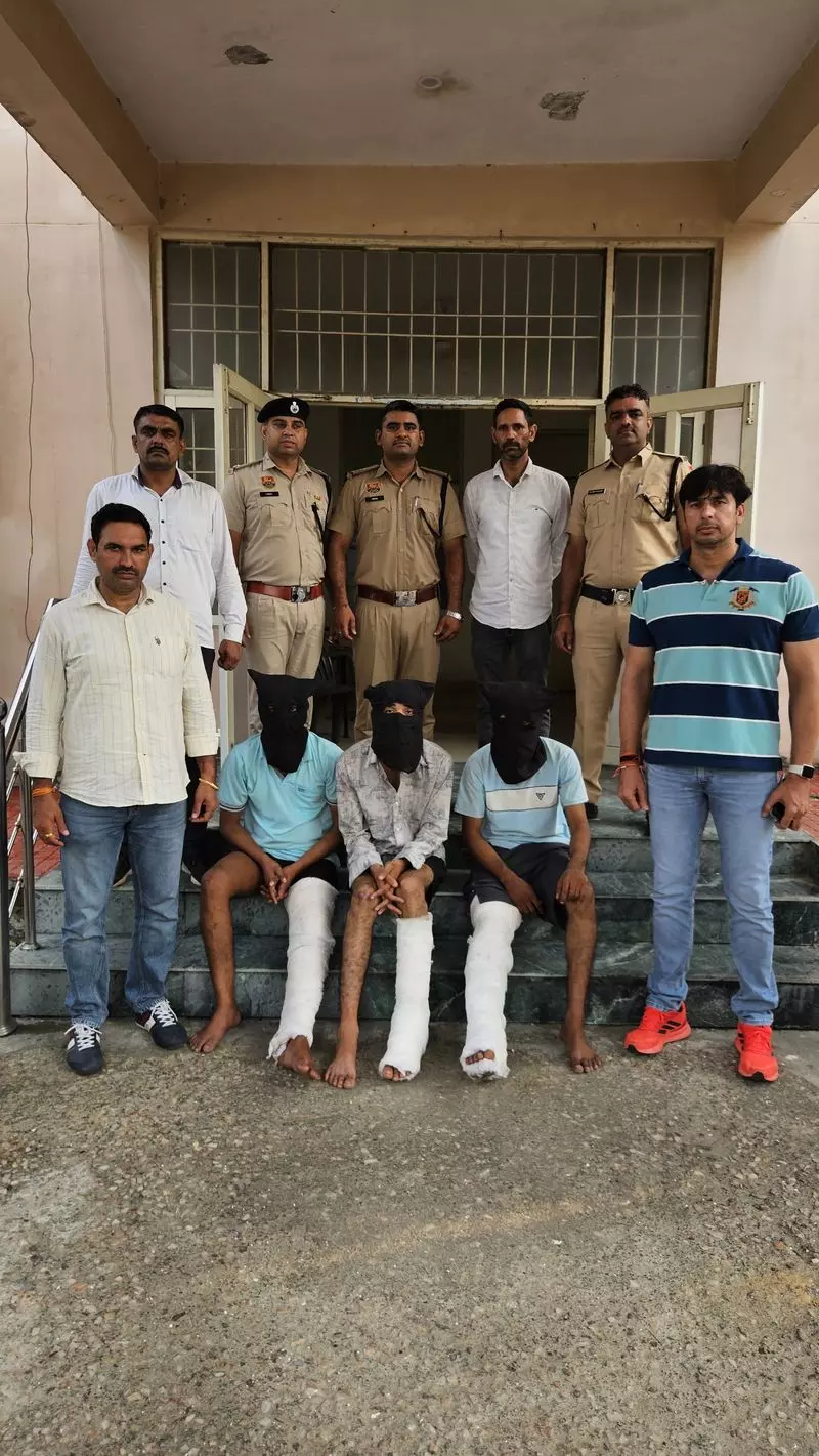 Rohtak पुलिस मुठभेड़ में घायल 3 लोगों को गिरफ्तार किया गया Rohtak पुलिस मुठभेड़ में घायल 3 लोगों को गिरफ्तार किया गया