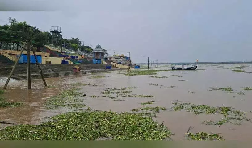 भद्राचलम में Godavari का जलस्तर बढ़ रहा, पहली चेतावनी जारी भद्राचलम में Godavari का जलस्तर बढ़ रहा, पहली चेतावनी जारी