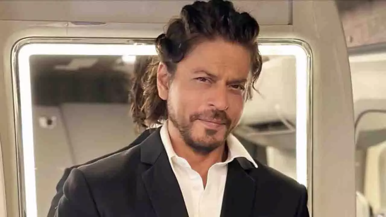 जब Shah Rukh Khan को डॉन की सफलता की पार्टी में बिल बांटने का ऑफर दिया गया जब Shah Rukh Khan को डॉन की सफलता की पार्टी में बिल बांटने का ऑफर दिया गया