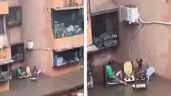 Mumbai : पानी का कमाल, वीडियो देखकर लोग हुए हैरान Mumbai : पानी का कमाल, वीडियो देखकर लोग हुए हैरान