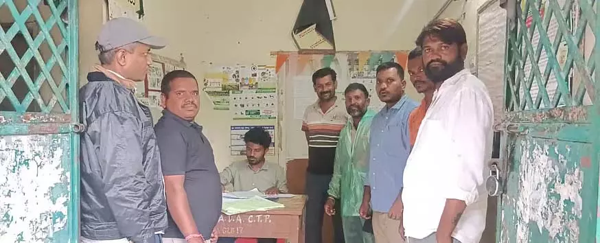 Karnataka : किसान फसल बीमा सहायता की उम्मीद कर रहे हैं Karnataka : किसान फसल बीमा सहायता की उम्मीद कर रहे हैं