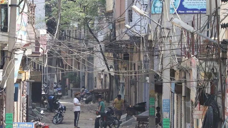 31 अगस्त तक बिजली के खंभों से तार हटाएँ, DC ने इंटरनेट प्रदाताओं से कहा 31 अगस्त तक बिजली के खंभों से तार हटाएँ, DC ने इंटरनेट प्रदाताओं से कहा