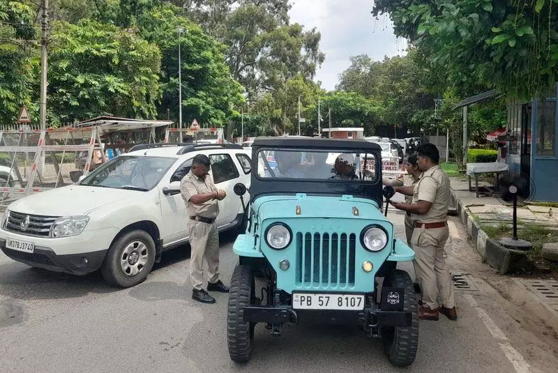Himachal: विधि विभाग की ओर जाने वाली सड़क पर एकतरफा यातायात प्रतिबंध हटाया गया Himachal: विधि विभाग की ओर जाने वाली सड़क पर एकतरफा यातायात प्रतिबंध हटाया गया