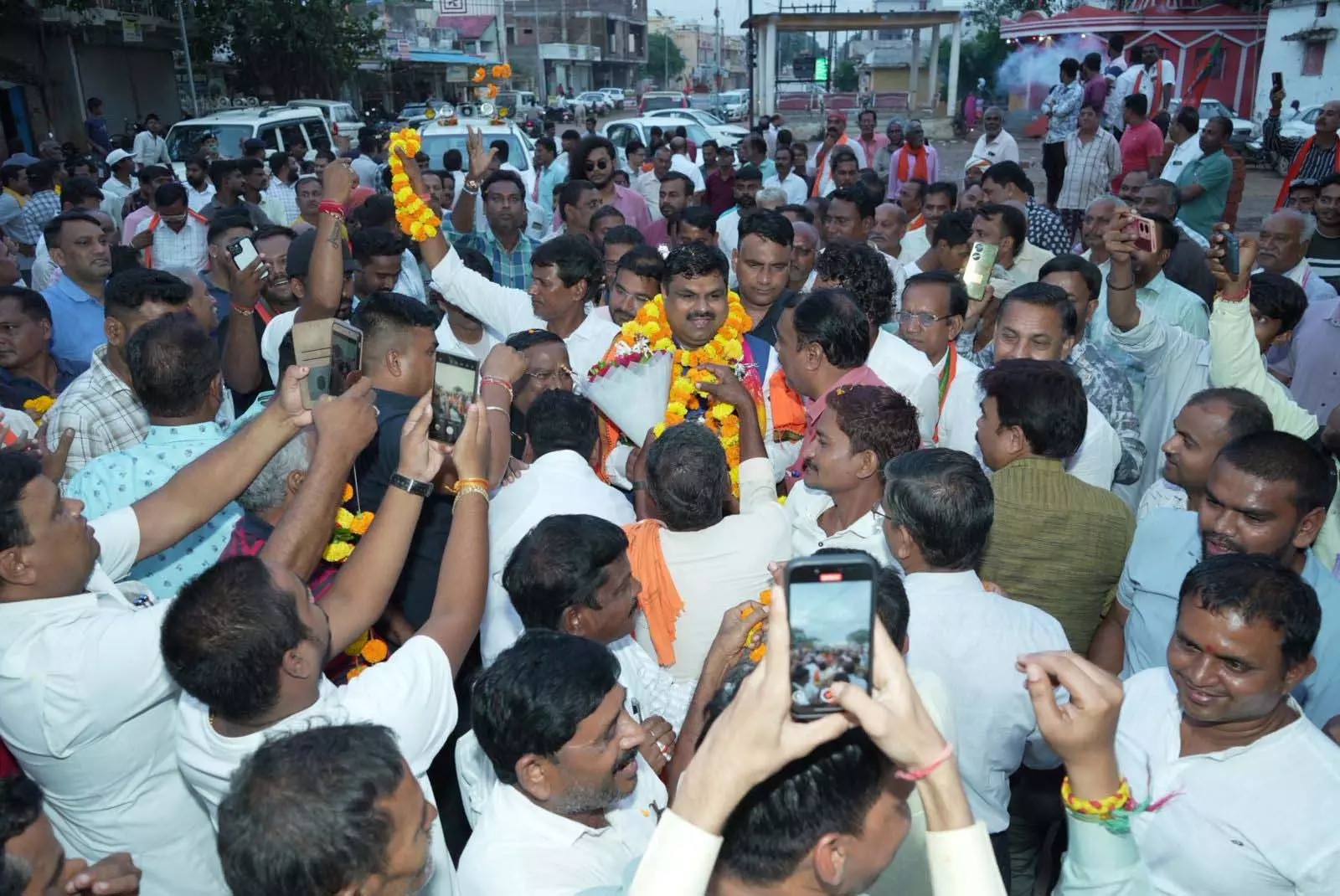 कैबिनेट मंत्री बने गजेंद्र यादव का दुर्ग में किया गया भव्य स्वागत कैबिनेट मंत्री बने गजेंद्र यादव का दुर्ग में किया गया भव्य स्वागत