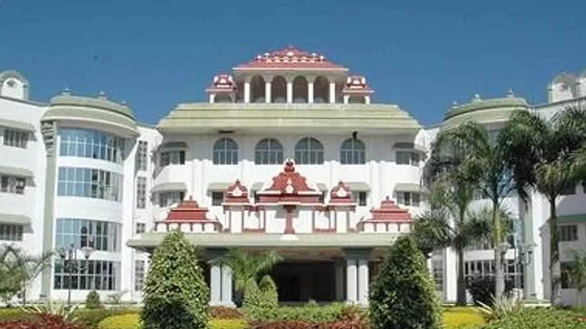 Madras HC की मदुरै पीठ: संपत्ति कर पुनर्मूल्यांकन हेतु कार्ययोजना प्रस्तुत Madras HC की मदुरै पीठ: संपत्ति कर पुनर्मूल्यांकन हेतु कार्ययोजना प्रस्तुत