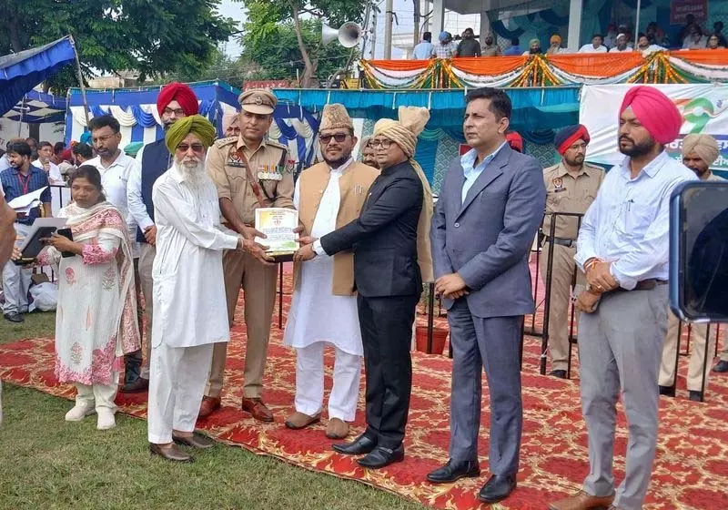 Ludhiana: धर्मार्थ प्रयोगशालाएँ गरीब मरीजों को राहत प्रदान करती Ludhiana: धर्मार्थ प्रयोगशालाएँ गरीब मरीजों को राहत प्रदान करती