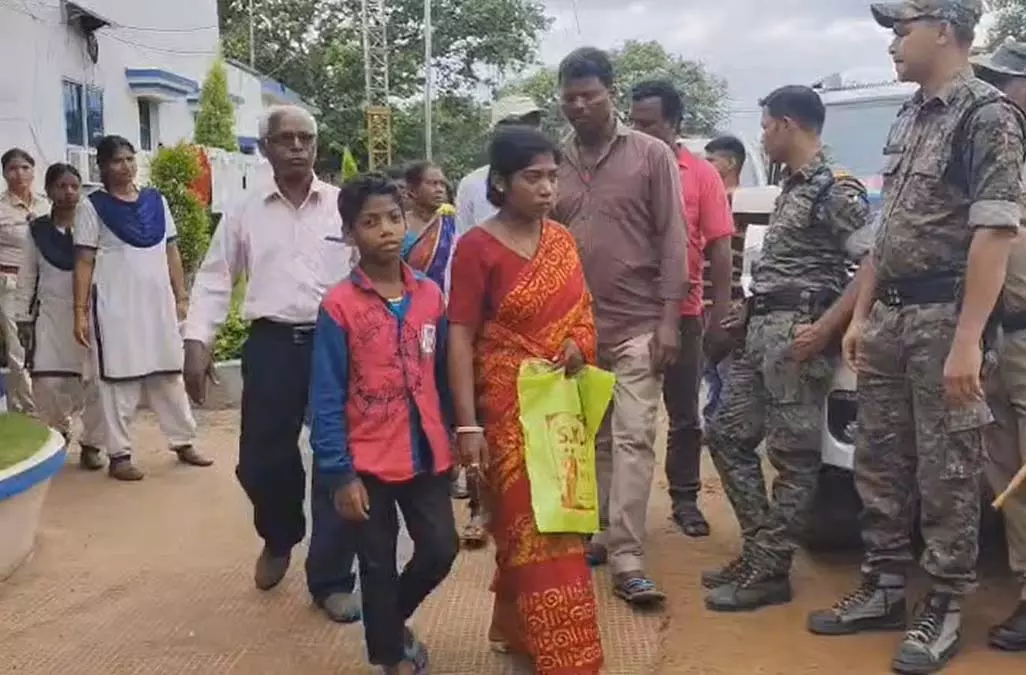 Debre में आदिवासी युवक की रहस्यमय मौत के बाद परिवार ने शव को दफनाने का फैसला किया Debre में आदिवासी युवक की रहस्यमय मौत के बाद परिवार ने शव को दफनाने का फैसला किया