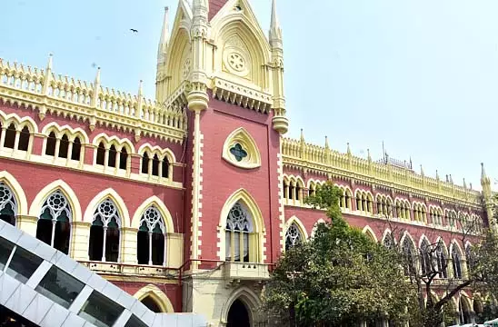 महिला उत्पीड़न मामले में खंडपीठ ने एकल पीठ के आदेश को बरकरार रखा महिला उत्पीड़न मामले में खंडपीठ ने एकल पीठ के आदेश को बरकरार रखा
