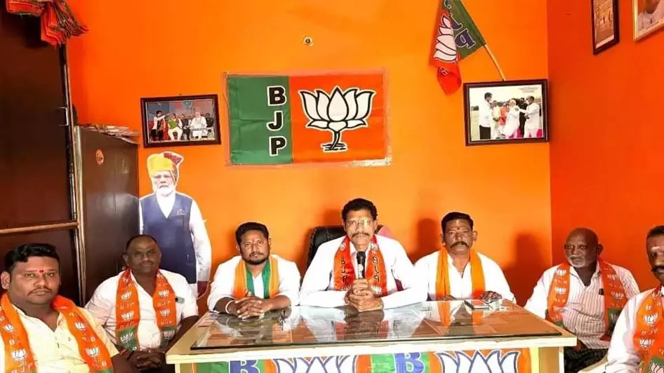 कृषि कॉलेज और शिक्षा संस्थानों की माँग, BJP नेता ने राज्य सरकार से की अपील कृषि कॉलेज और शिक्षा संस्थानों की माँग, BJP नेता ने राज्य सरकार से की अपील