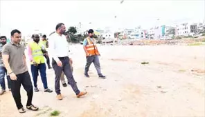 GHMC का 21-25 अगस्त तक विशेष स्वच्छता और सड़क सुधार अभियान GHMC का 21-25 अगस्त तक विशेष स्वच्छता और सड़क सुधार अभियान