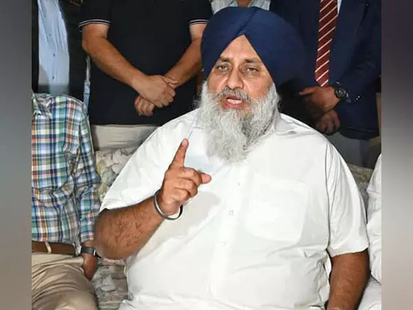 CM मान के पास संगरूर के लिए समय नहीं, लोगों की शिकायतें दूर करने में विफल: सुखबीर बादल CM मान के पास संगरूर के लिए समय नहीं, लोगों की शिकायतें दूर करने में विफल: सुखबीर बादल