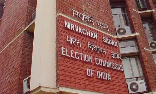Delhi चुनाव आयोग बनाम कांग्रेस: संवैधानिक विवाद Delhi चुनाव आयोग बनाम कांग्रेस: संवैधानिक विवाद