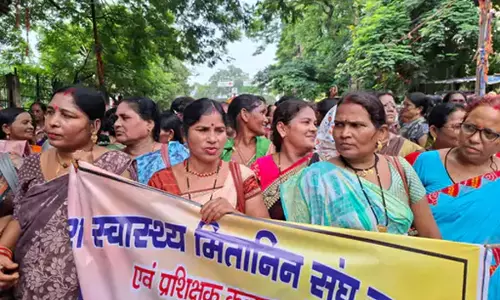 टीकाकरण हुआ प्रभावित, मितानिन हड़ताल पर टीकाकरण हुआ प्रभावित, मितानिन हड़ताल पर
