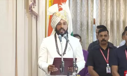 मंत्री बने गुरु खुशवंत, राज्यपाल डेका ने दिलाई शपथ