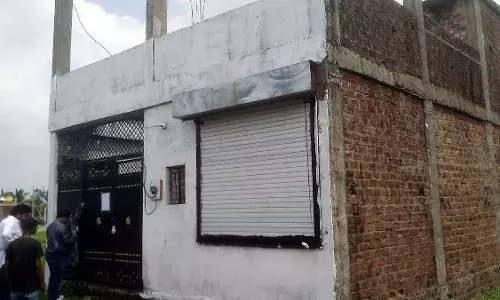 भोपाल DRI ड्रग फैक्ट्री मामला: बैटरी चार्जिंग स्टेशन के लिए पिछले महीने प्रीमियम पर खरीदा गया घर भोपाल DRI ड्रग फैक्ट्री मामला: बैटरी चार्जिंग स्टेशन के लिए पिछले महीने प्रीमियम पर खरीदा गया घर