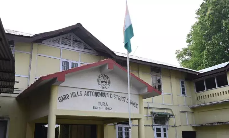 Meghalaya में वेतन संकट: GHADC कर्मचारियों ने मांगा 43 माह का पूरा बकाया Meghalaya में वेतन संकट: GHADC कर्मचारियों ने मांगा 43 माह का पूरा बकाया