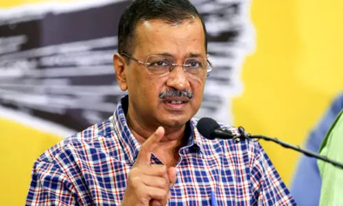 आप ने दिल्ली सीएम पर हुए हमले की निंदा की, केजरीवाल ने कहा- लोकतंत्र में हिंसा का कोई स्थान नहीं आप ने दिल्ली सीएम पर हुए हमले की निंदा की, केजरीवाल ने कहा- लोकतंत्र में हिंसा का कोई स्थान नहीं