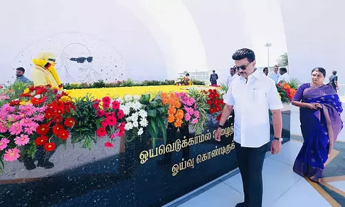 शादी की 50वीं सालगिरह : CM ने पत्नी दुर्गा को दी बधाई
