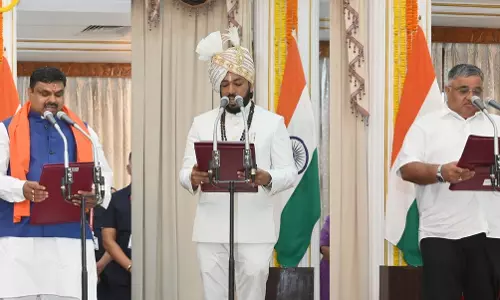 मंत्रियों के बीच विभागों का बंटवारा, नए को इन विभागों की दी गई जिम्मेदारी मंत्रियों के बीच विभागों का बंटवारा, नए को इन विभागों की दी गई जिम्मेदारी