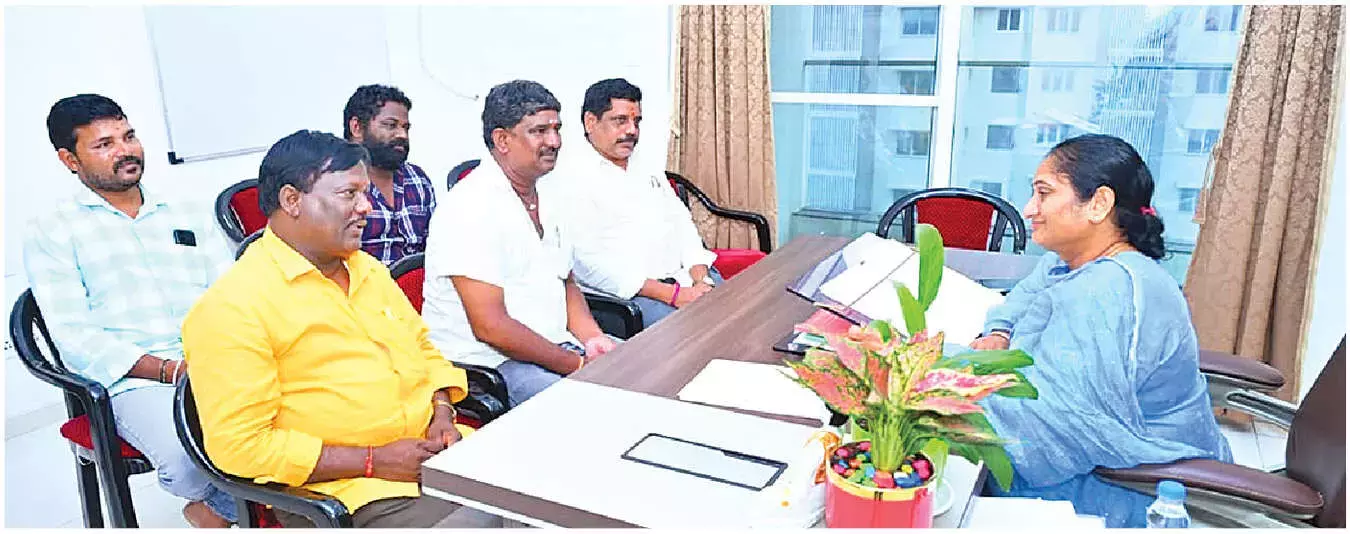 Andhra: आदराना 3.0 में मछुआरों को प्राथमिकता मिलेगी Andhra: आदराना 3.0 में मछुआरों को प्राथमिकता मिलेगी
