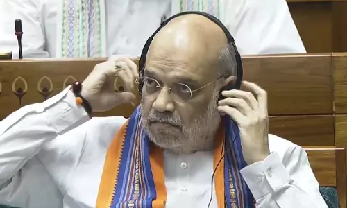 केंद्रीय गृह मंत्री अमित शाह ने अहम विधेयक पेश किए, विपक्ष का हंगामा, फाड़ी बिल की कॉपी
