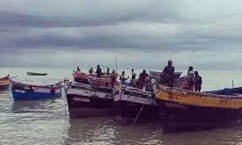 रामेश्वरम में मछुआरों की हड़ताल 10वें दिन भी जारी रामेश्वरम में मछुआरों की हड़ताल 10वें दिन भी जारी