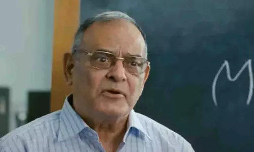 Aamir Khan ने 3 इडियट्स के सह-कलाकार के लिए लिखा एक भावुक नोट Aamir Khan ने 3 इडियट्स के सह-कलाकार के लिए लिखा एक भावुक नोट