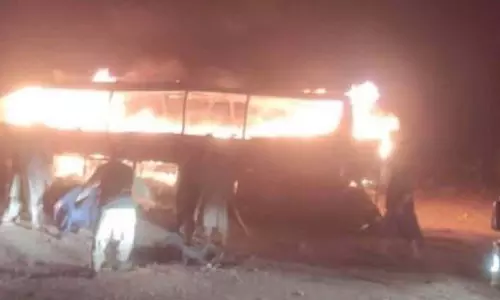 Afghanistan  में मोटरसाइकिल और मिनी ट्रक की टक्कर में 69 लोगों की मौत