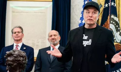 Elon Musk ने अमेरिका पार्टी पर रोक लगाई Elon Musk ने अमेरिका पार्टी पर रोक लगाई