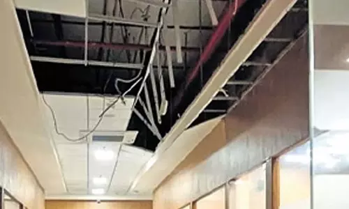 BMC  कार्यालय में छत गिरी, किसी के हताहत होने की सूचना नहीं