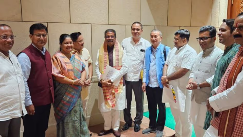 Assam : हिमंत असम में आईआईएम को एक ऐतिहासिक अवसर बताते हैं Assam : हिमंत असम में आईआईएम को एक ऐतिहासिक अवसर बताते हैं