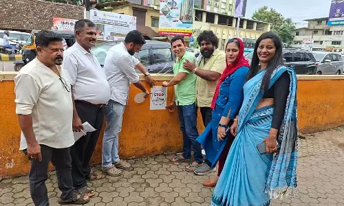 Udupi : युवा कांग्रेस द्वारा स्टिकर अभियान