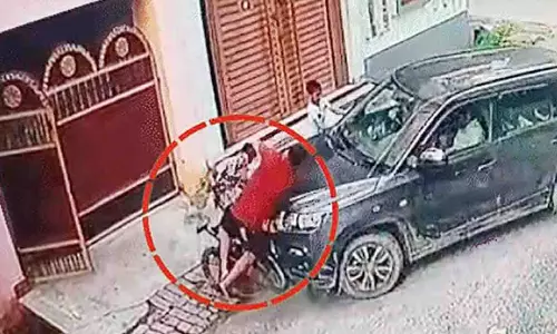 Lucknow : आशियाना में कार ने 3 बच्चों को कुचला