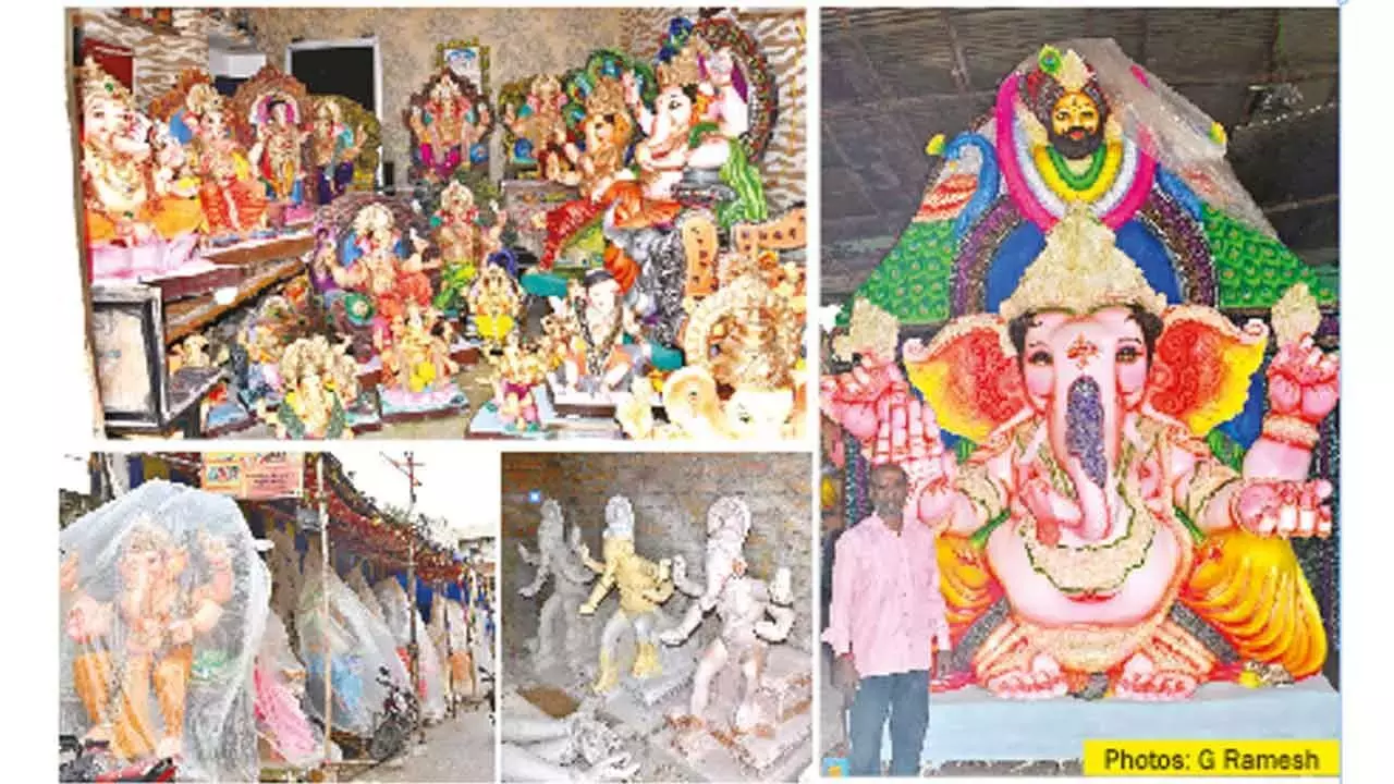 Hyderabad में विभिन्न रंगों और रूपों में गणेश उत्सव की भावना में उत्साह भरते हैं Hyderabad में विभिन्न रंगों और रूपों में गणेश उत्सव की भावना में उत्साह भरते हैं