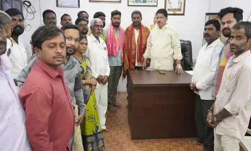 हम श्री श्रीनगर में समस्याओं का समाधान करेंगे:MLA Madharavaram