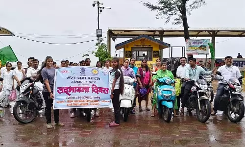 अलीबाग बीच पर बाइक रैली में युवाओं को HIV/AIDS के प्रति जागरूक किया