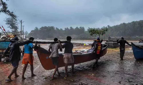Palghar: मछुआरे संकट में, 9 नावें उथल-पुथल में लापता