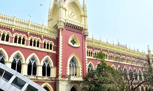 महिला उत्पीड़न मामले में खंडपीठ ने एकल पीठ के आदेश को बरकरार रखा महिला उत्पीड़न मामले में खंडपीठ ने एकल पीठ के आदेश को बरकरार रखा