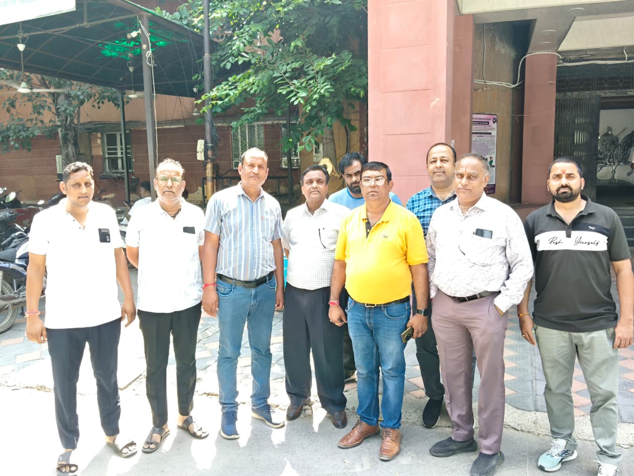 व्यापारियों ने सरकार से की यूजर चार्ज हटाने की मांग
